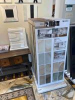 Reves Factory Display